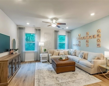 7930 Tiberon Pkwy - Photo Thumbnail 14