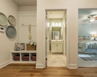 7930 Tiberon Pkwy - Photo Thumbnail 20