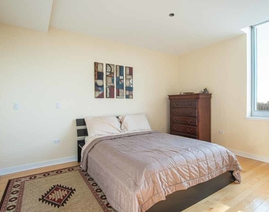 737 W Washington Boulevard - Photo Thumbnail 24