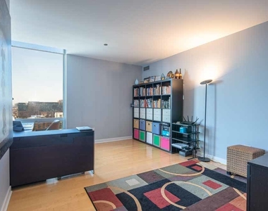 737 W Washington Boulevard - Photo Thumbnail 26