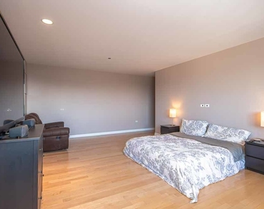 737 W Washington Boulevard - Photo Thumbnail 19
