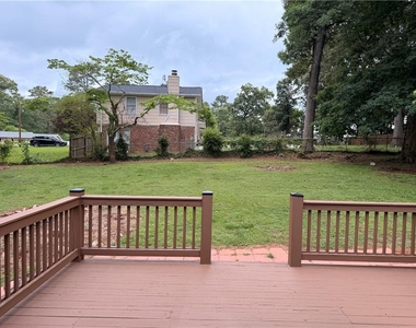 886 Killian Hill Road Sw - Photo Thumbnail 10