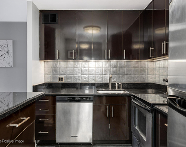 1030 N State Street - Photo Thumbnail 11