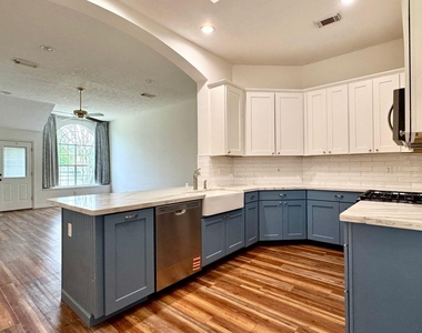 15027 Winding Black Cherry Lane - Photo Thumbnail 7
