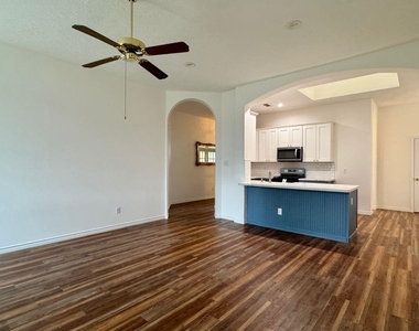 15027 Winding Black Cherry Lane - Photo Thumbnail 9