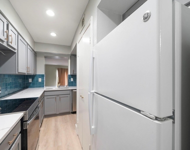 11550 Chimney Rock Road - Photo Thumbnail 9