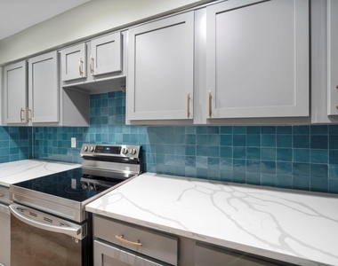 11550 Chimney Rock Road - Photo Thumbnail 7