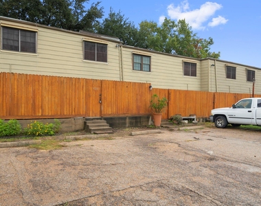 11550 Chimney Rock Road - Photo Thumbnail 27