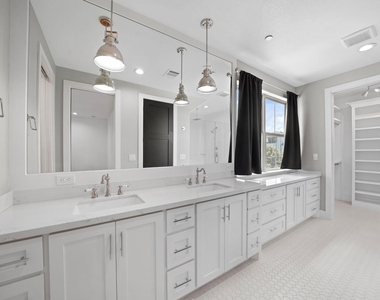 5345 Larkin Street - Photo Thumbnail 10