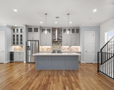 5345 Larkin Street - Photo Thumbnail 1