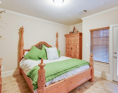 760 Nicholson Street - Photo Thumbnail 5