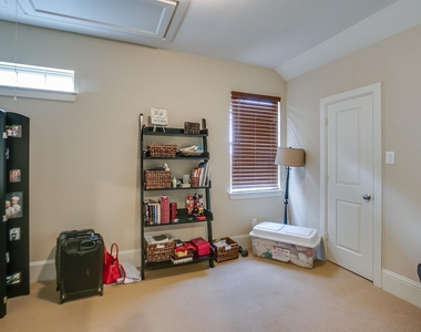 760 Nicholson Street - Photo Thumbnail 27