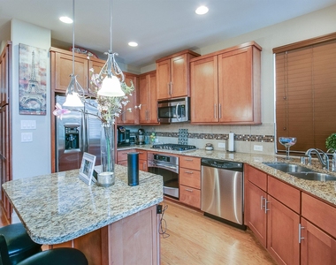 760 Nicholson Street - Photo Thumbnail 11
