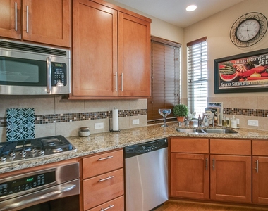 760 Nicholson Street - Photo Thumbnail 14