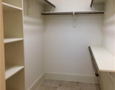 760 Nicholson Street - Photo Thumbnail 24