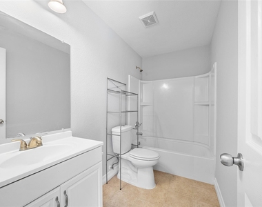 3002 Paige Street - Photo Thumbnail 10