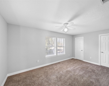 3002 Paige Street - Photo Thumbnail 11
