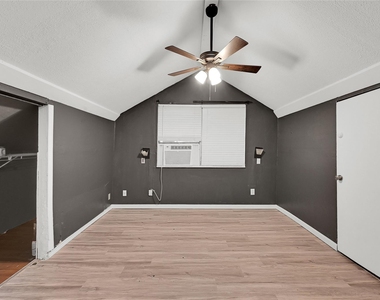 310 N Rock Island St - Photo Thumbnail 10