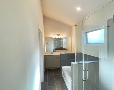 21619 Cypress Maple Drive - Photo Thumbnail 12