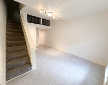 2127 Maximillian - Photo Thumbnail 1