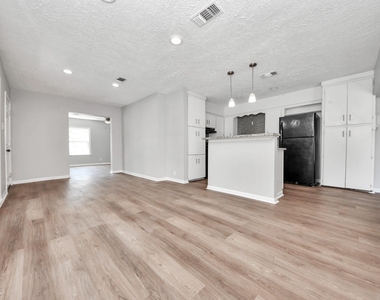 3603 Crosby Cedar Bayou Road - Photo Thumbnail 7