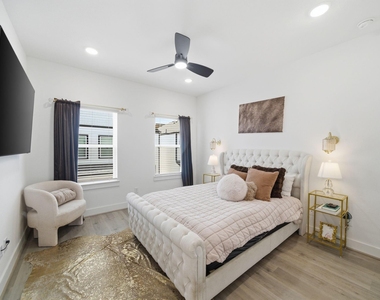 1352 W 24th Street - Photo Thumbnail 13