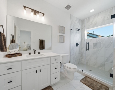 1352 W 24th Street - Photo Thumbnail 17