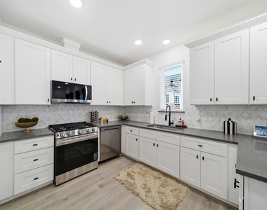 1352 W 24th Street - Photo Thumbnail 4