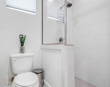 2802 Grand Fountains Drive - Photo Thumbnail 27