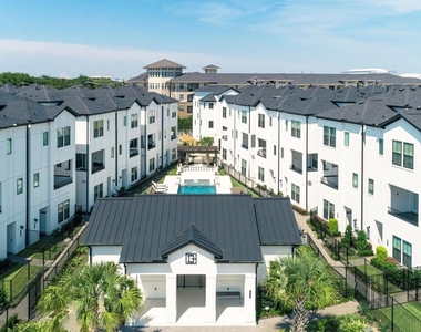2802 Grand Fountains Drive - Photo Thumbnail 29