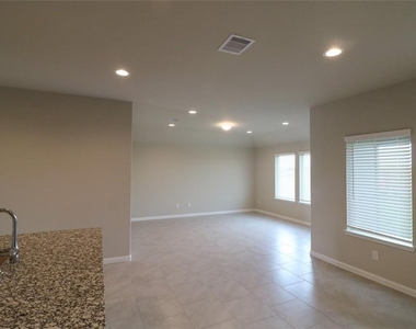 29631 Weber Way Court - Photo Thumbnail 11