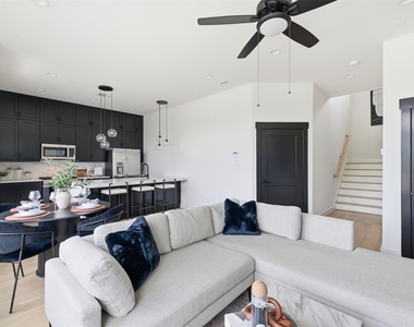 4603 Harrisburg Boulevard - Photo Thumbnail 11
