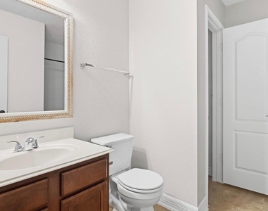 3638 Fuller Bluff Drive - Photo Thumbnail 18