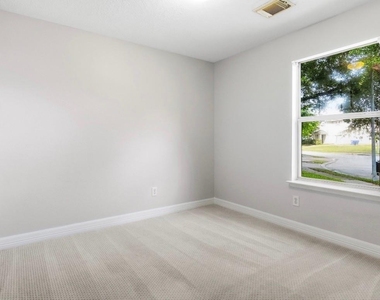 3638 Fuller Bluff Drive - Photo Thumbnail 17
