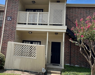 2121 El Paseo Street - Photo Thumbnail 2