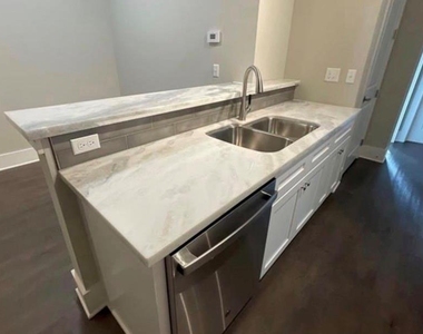 2727 Houston Avenue - Photo Thumbnail 1