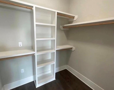 2727 Houston Avenue - Photo Thumbnail 12