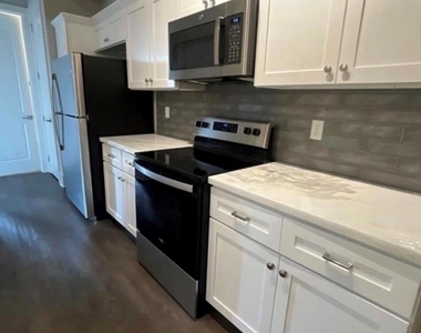 2727 Houston Avenue - Photo Thumbnail 8