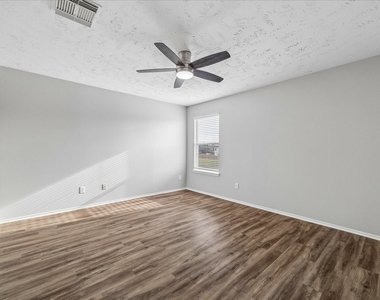 21211 Grand Linden Court - Photo Thumbnail 5