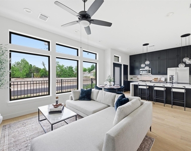 4603 Harrisburg Boulevard - Photo Thumbnail 4