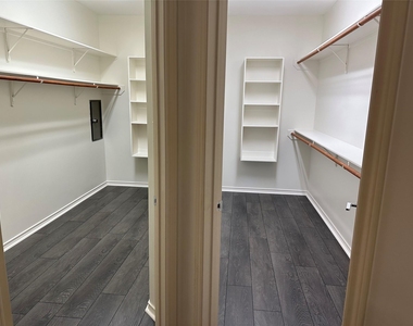 6857 Staffordshire Boulevard - Photo Thumbnail 11