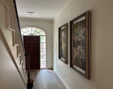 6857 Staffordshire Boulevard - Photo Thumbnail 3