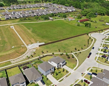26535 Decker Farms Lane - Photo Thumbnail 4