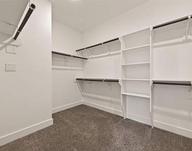 5206 Firnat Street - Photo Thumbnail 32