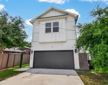5206 Firnat Street - Photo Thumbnail 2