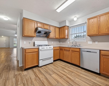 13723 Audra Lane - Photo Thumbnail 12