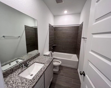 23111 True Fortune Drive - Photo Thumbnail 9