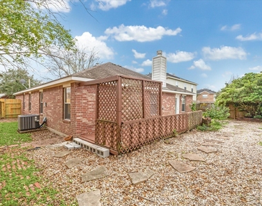 9717 Cottage Street - Photo Thumbnail 9