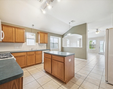 9717 Cottage Street - Photo Thumbnail 2