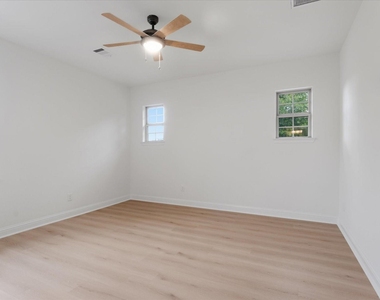 2 Gracenote Place - Photo Thumbnail 31